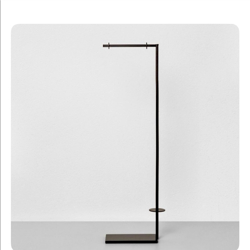 Metal toilet paper holder stand